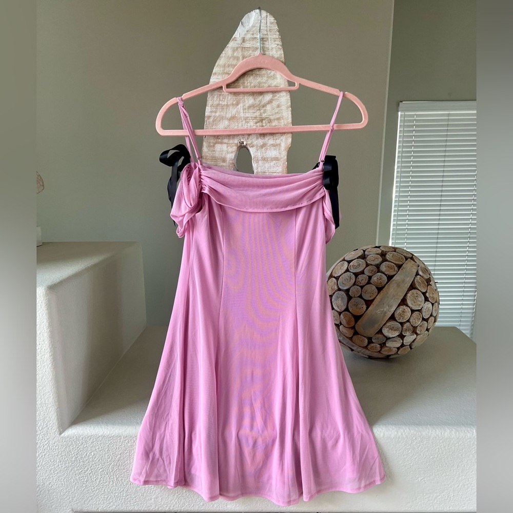 Urban Outfitters Kimchi Blue Allison Mesh Mini Dress size M in pink - Picture 4 of 9